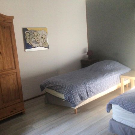 Gite Des Tournesols Ecaquelon Экстерьер фото